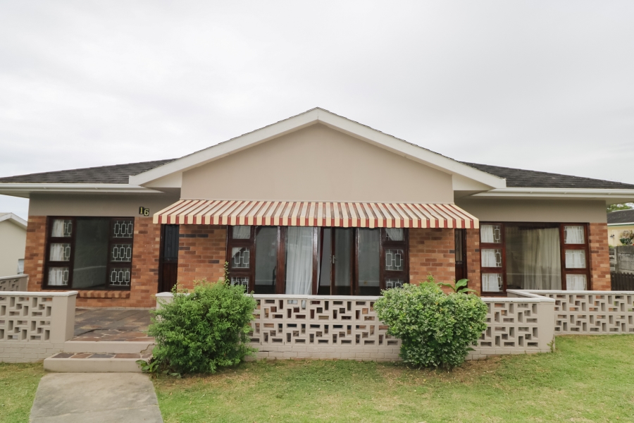 5 Bedroom Property for Sale in Sunnyridge Eastern Cape